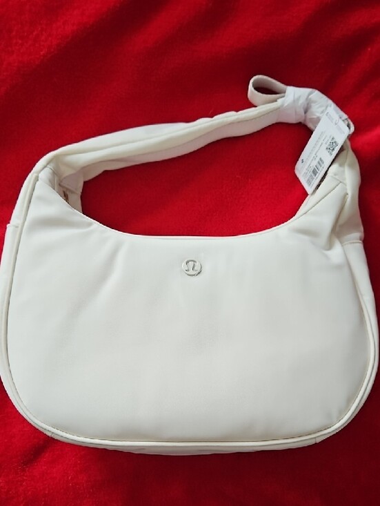 lululemon shoulder bag white New Shopping Lunch Gym Tote Yoga Dance Tennis Golf Gym Beach Skate : Home & Kitchen An icon Small White Bags | lululemon
